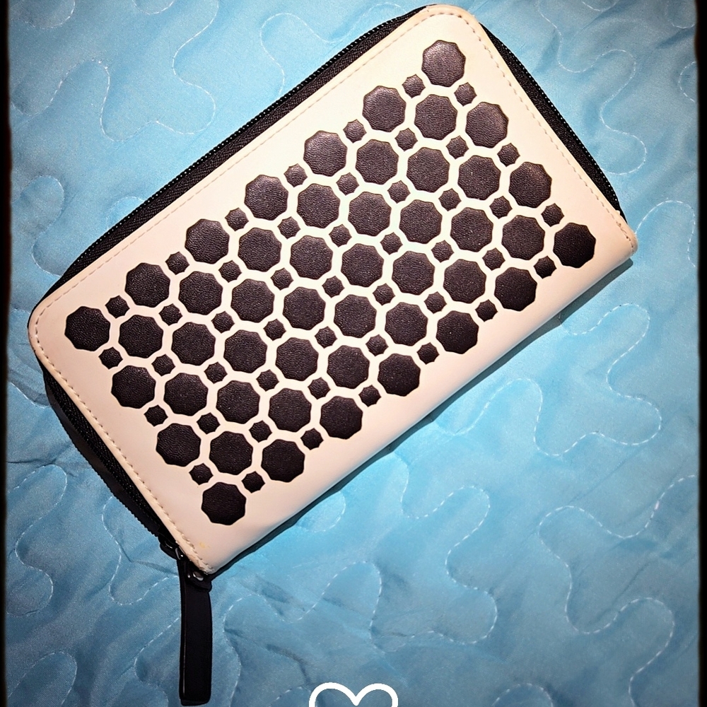 Vera Bradley Black and White Wallet